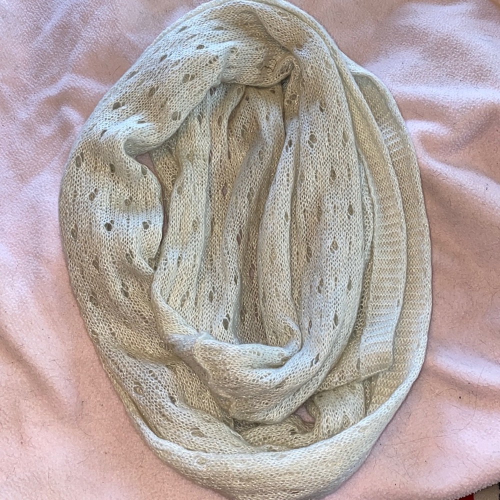 White infinity scarf
